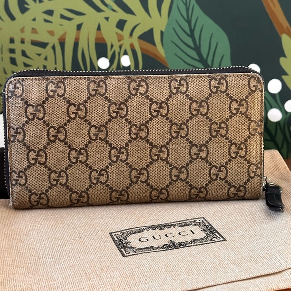 GUCCI Zip Around Wallet Printed GG Supreme Tiger - Picture 2 of 11